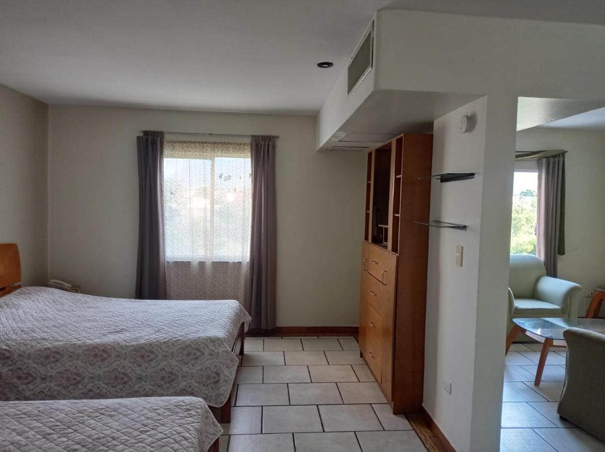 Confort Ejecutivo Suites Lindavista Guadalupe  Экстерьер фото