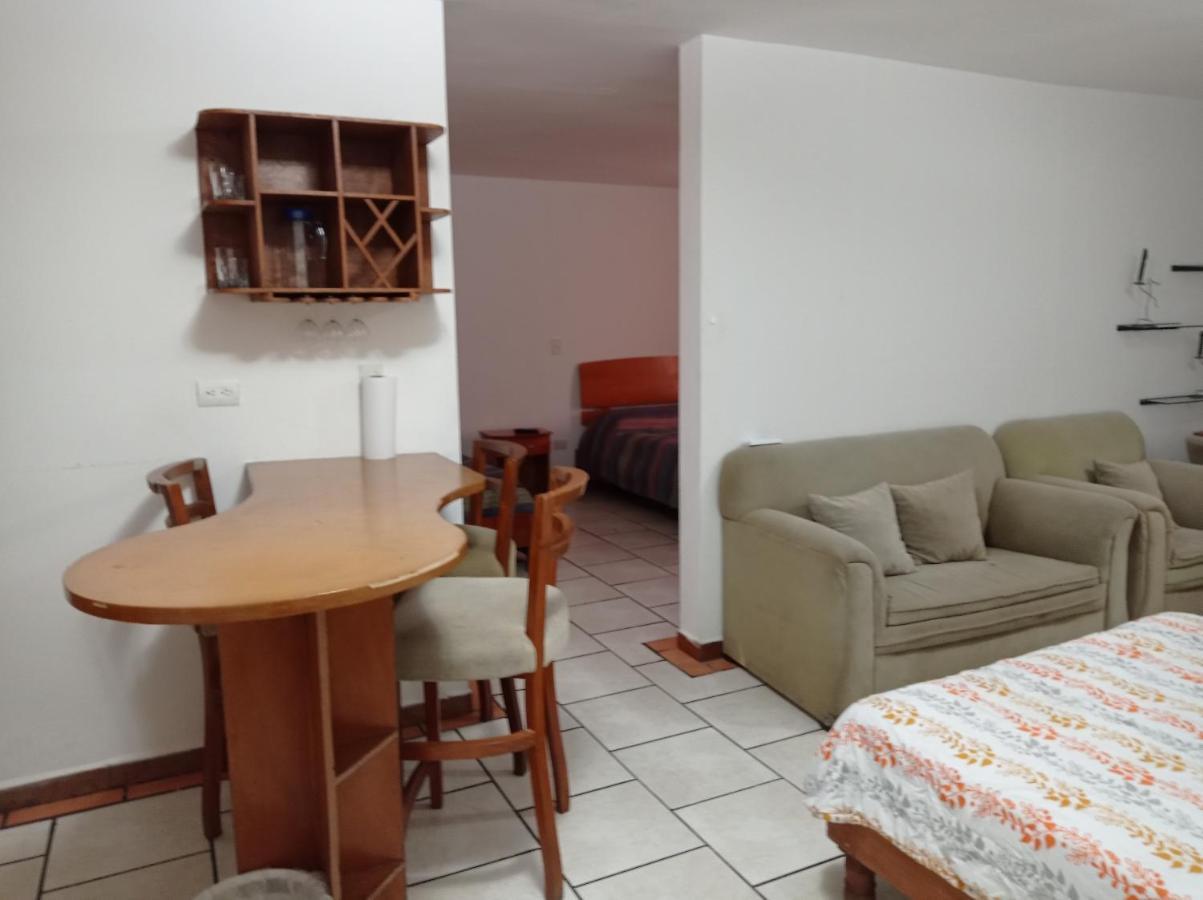 Confort Ejecutivo Suites Lindavista Guadalupe  Экстерьер фото