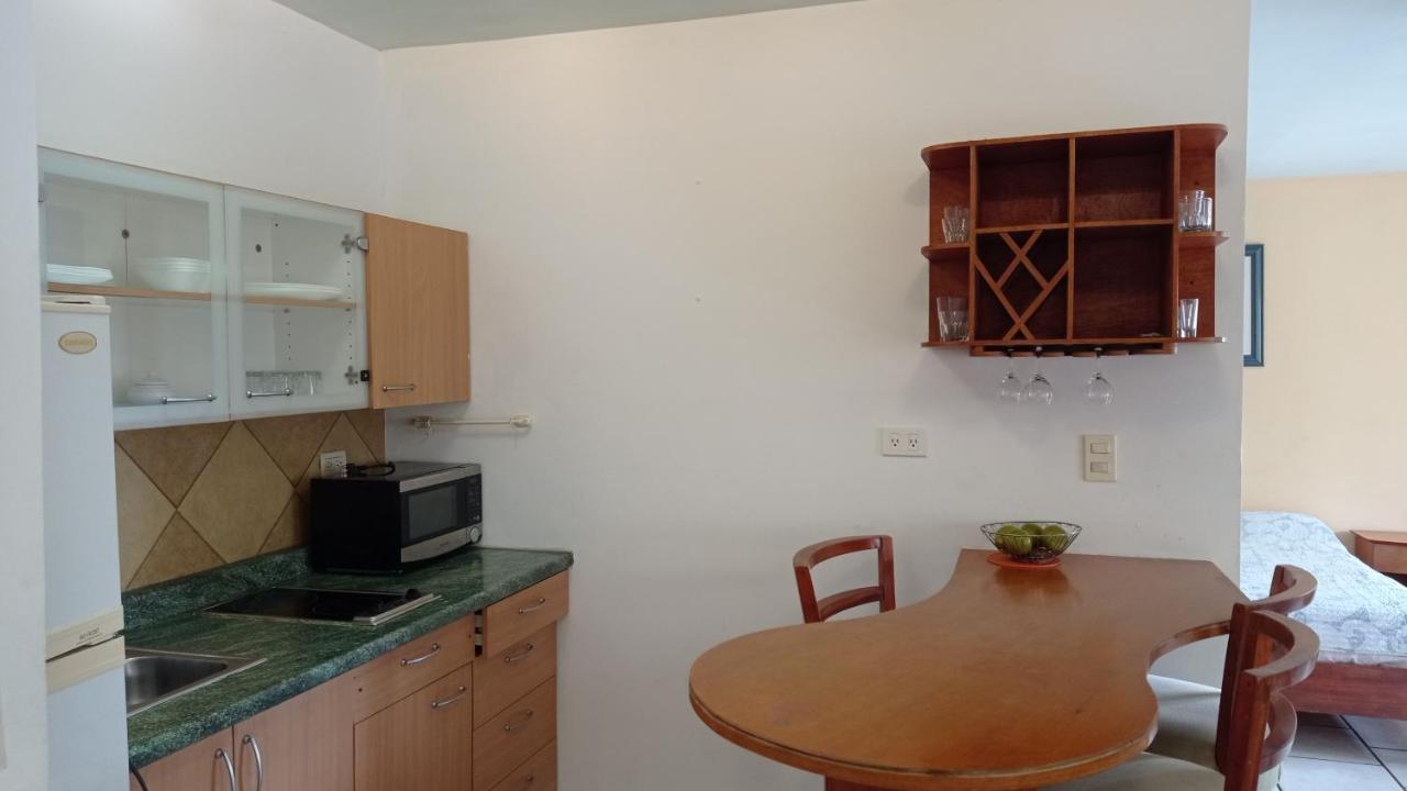 Confort Ejecutivo Suites Lindavista Guadalupe  Экстерьер фото