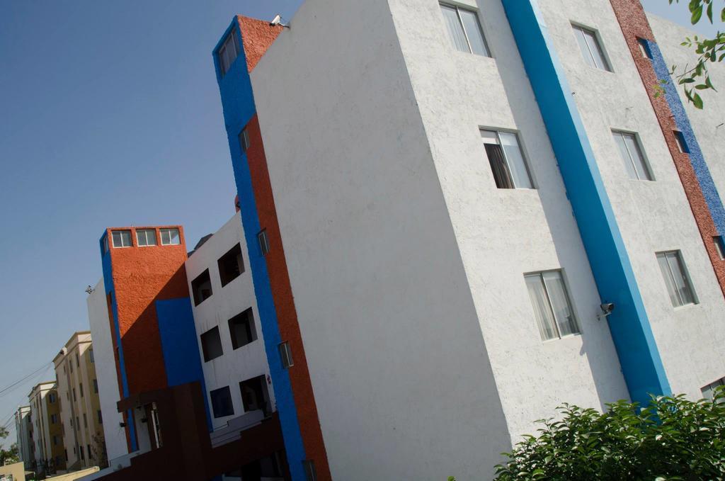 Confort Ejecutivo Suites Lindavista Guadalupe  Экстерьер фото